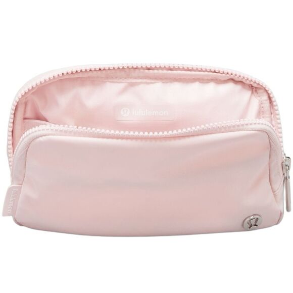 Lululemon Everywhere Belt Bag 1L Flush Pink NWT Crossbody Silver Hardware - Picture 5 of 7